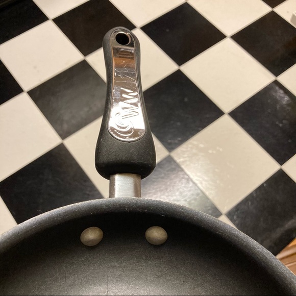 Pair of 8" & 10" Weight Watcher Aluminum Frying Pans - Picture 14 of 16